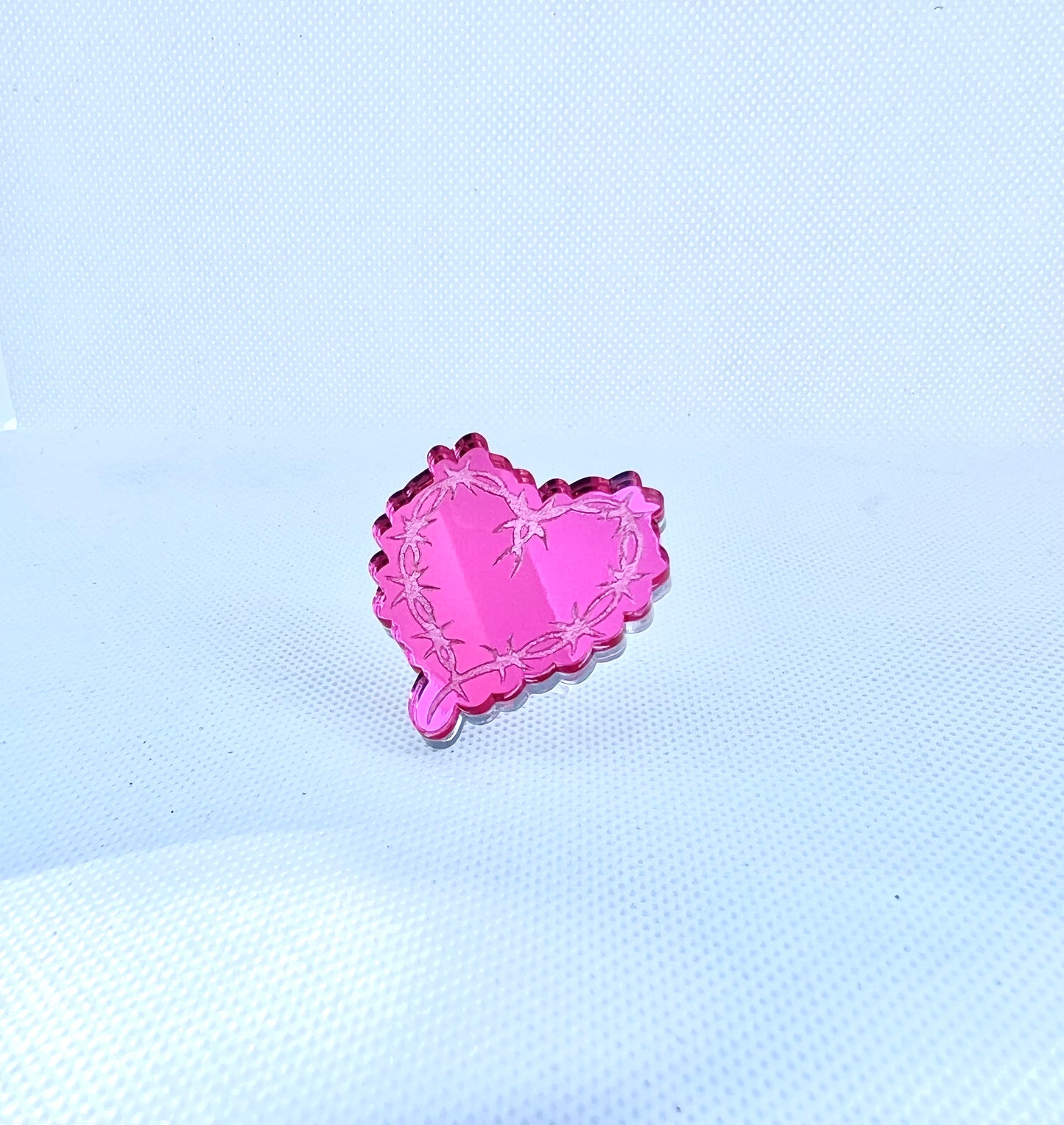 "KG" HEART STRAW CHARM